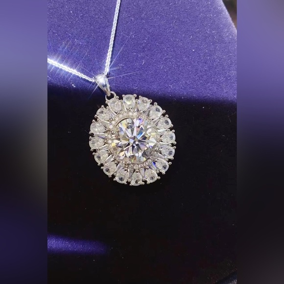 5 Carat Moissanite 925 Sterling Silver Necklace - Picture 5 of 9